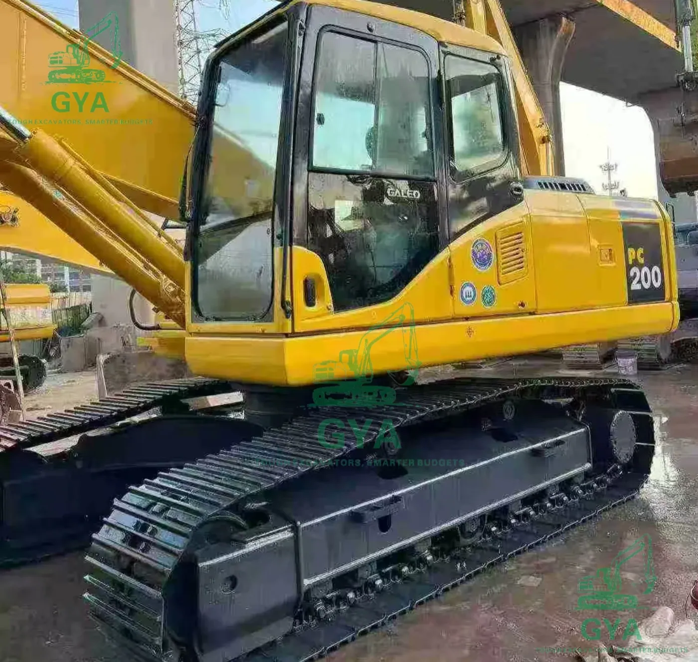 Used Komatsu PC110 excavator for export from China