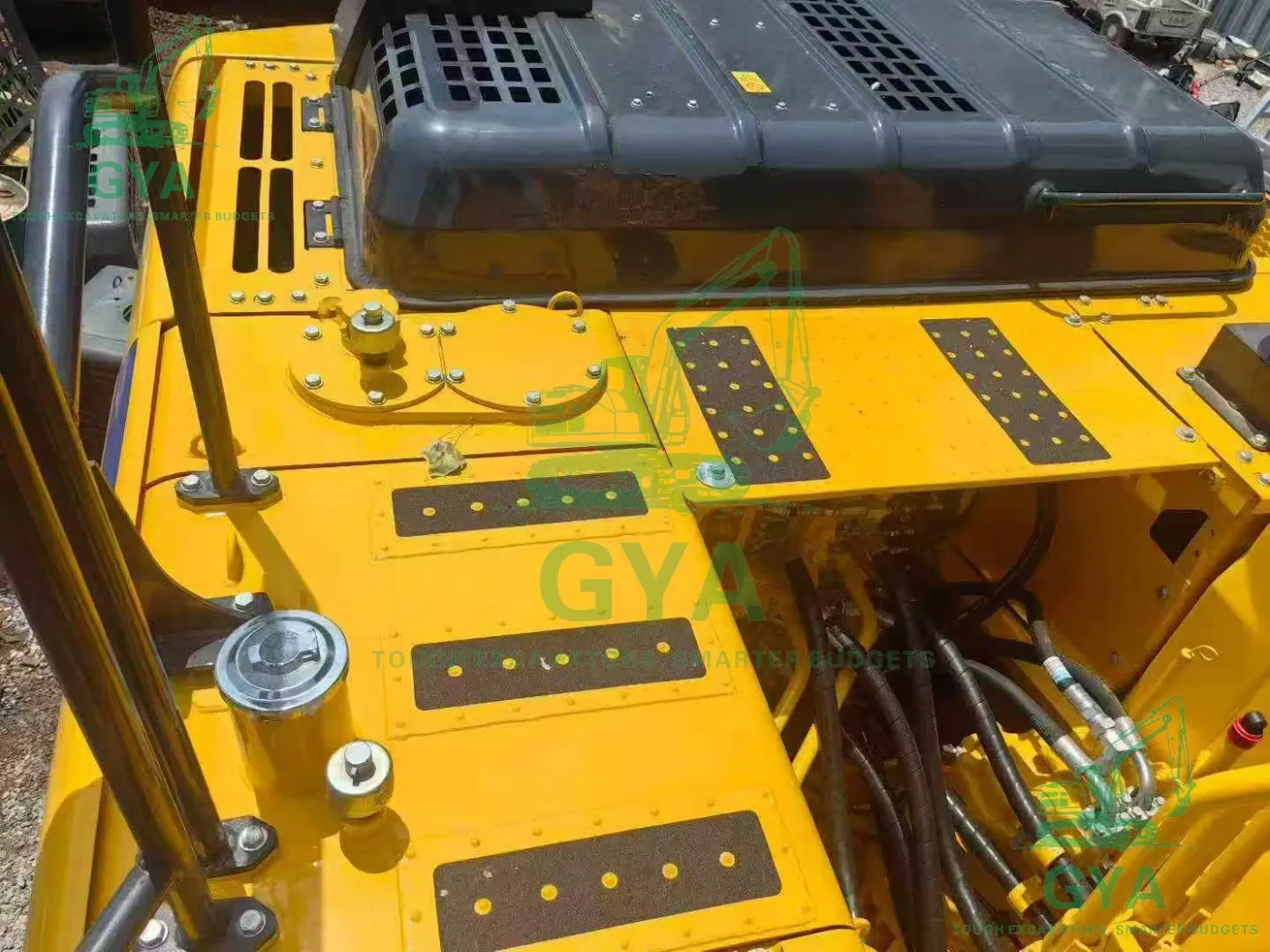 Used Komatsu PC128US-8 excavator for export from China