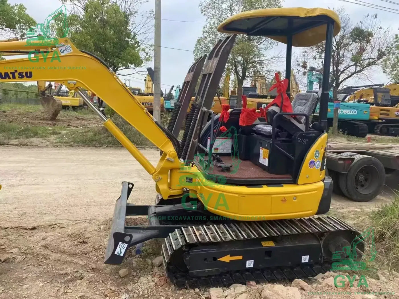 Used Komatsu PC30 excavator for export from China