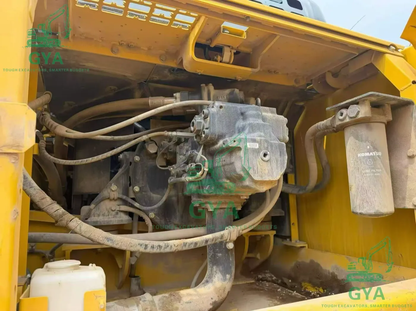 Used Komatsu PC300-7 excavator for export from China